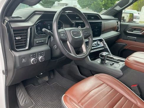Used 2024 GMC Sierra 1500 Denali Ultimate AWD/4WD image 14