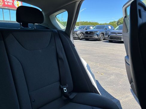 Used 2025 Kia K4 FWD image 36