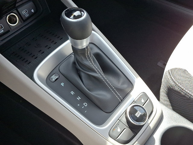 New 2026 Hyundai Venue SEL FWD image 8