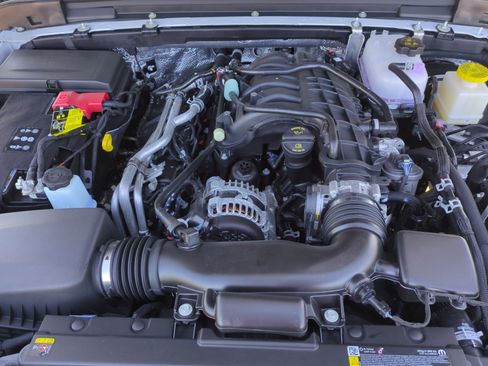 New 2026 Jeep Gladiator Sport image 21