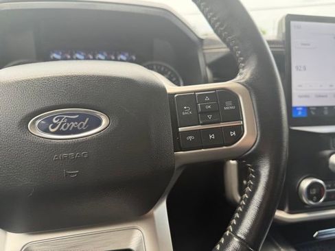 Used 2024 Ford Expedition XLT RWD image 30