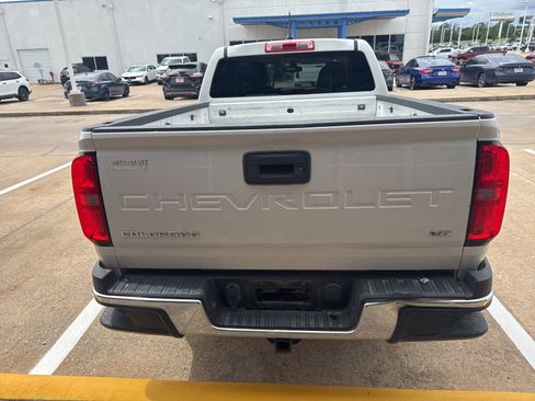 Used 2021 Chevrolet Colorado W/T w/ WT Convenience Package RWD image 6