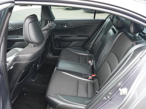 Used 2016 Honda Accord Sport image 14