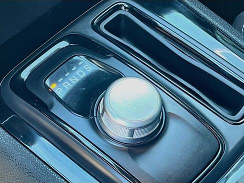 Used 2021 Chrysler 300 S RWD image 17