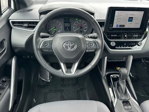 Used 2023 Toyota Corolla Cross AWD Hybrid image 16