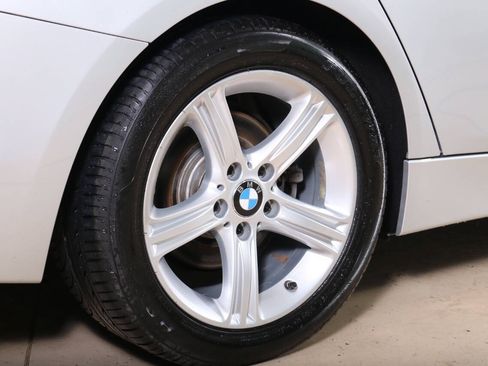 Used 2013 BMW 328i Sedan RWD image 12