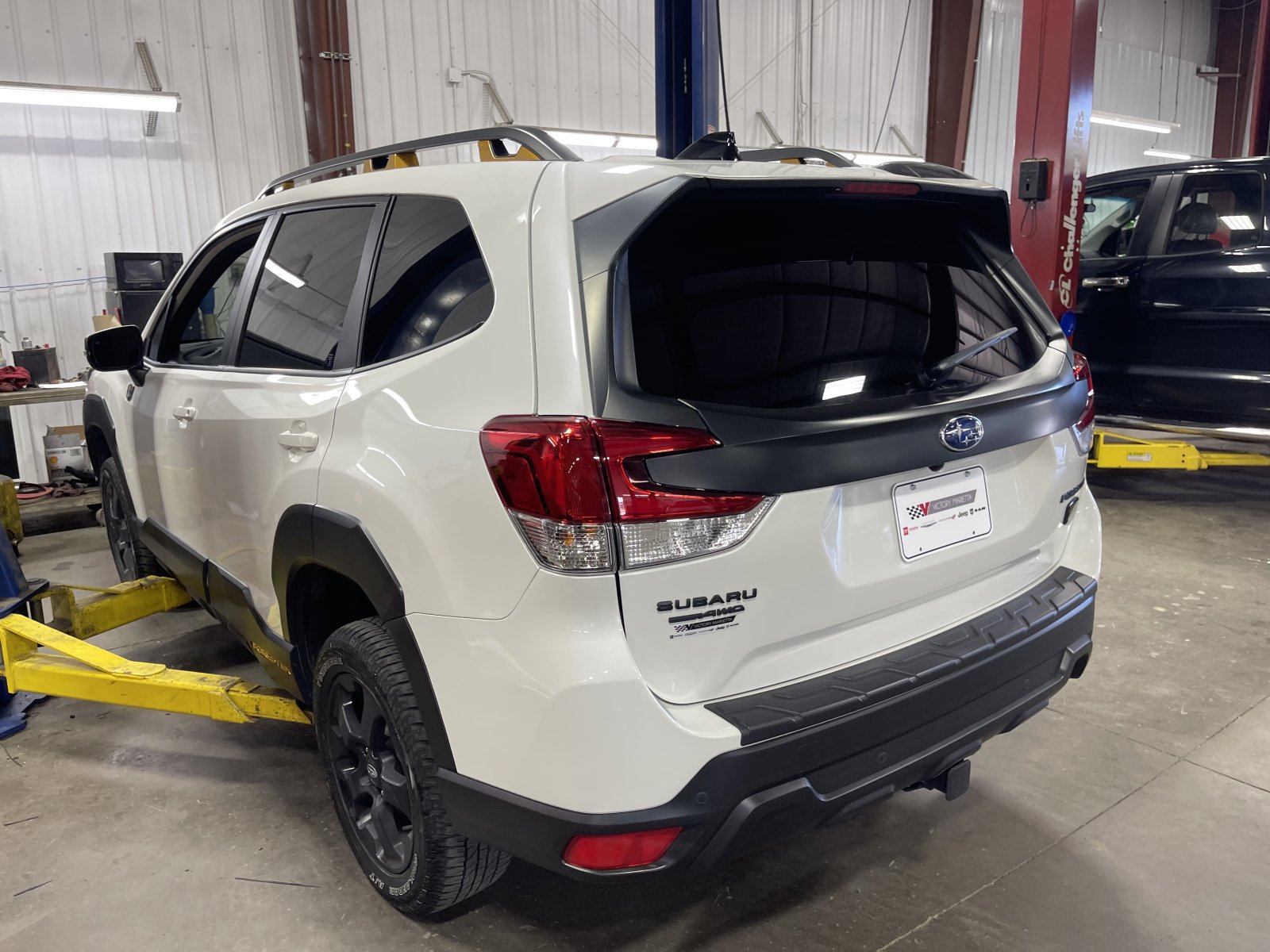 Used 2024 Subaru Forester Wilderness w/ Convenience Package AWD/4WD image 3