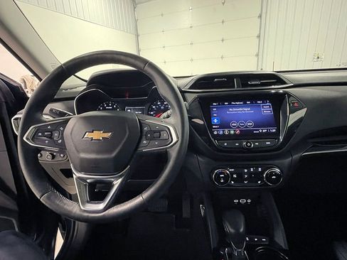 Used 2022 Chevrolet TrailBlazer LT w/ Sun and Liftgate Package AWD/4WD image 38