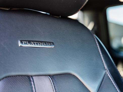 Certified 2019 Ford F450 Platinum w/ Platinum Ultimate Package image 13