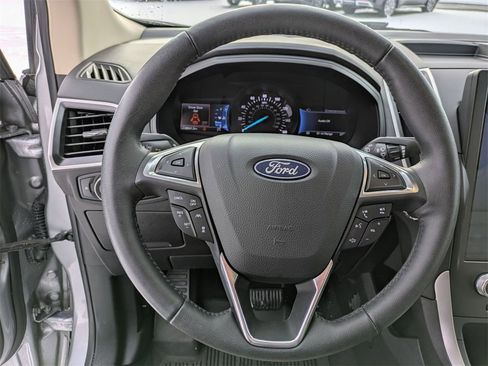 Used 2022 Ford Edge SEL w/ Convenience Package image 17