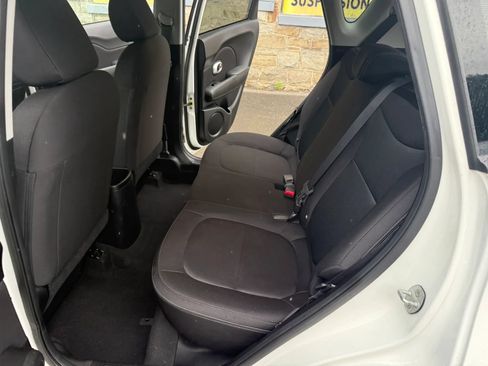 Used 2016 Kia Soul FWD image 29