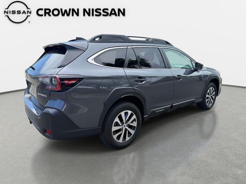 Used 2025 Subaru Outback Premium AWD/4WD image 8