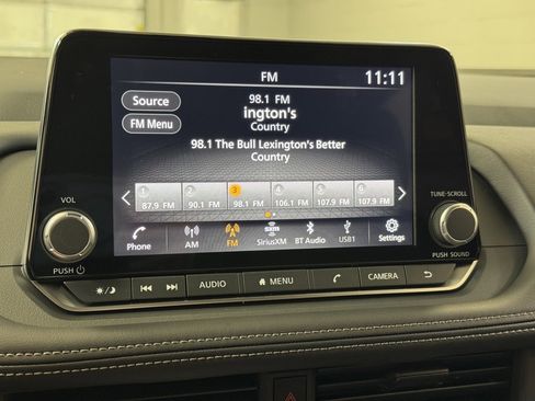 Certified 2025 Nissan Rogue S image 34