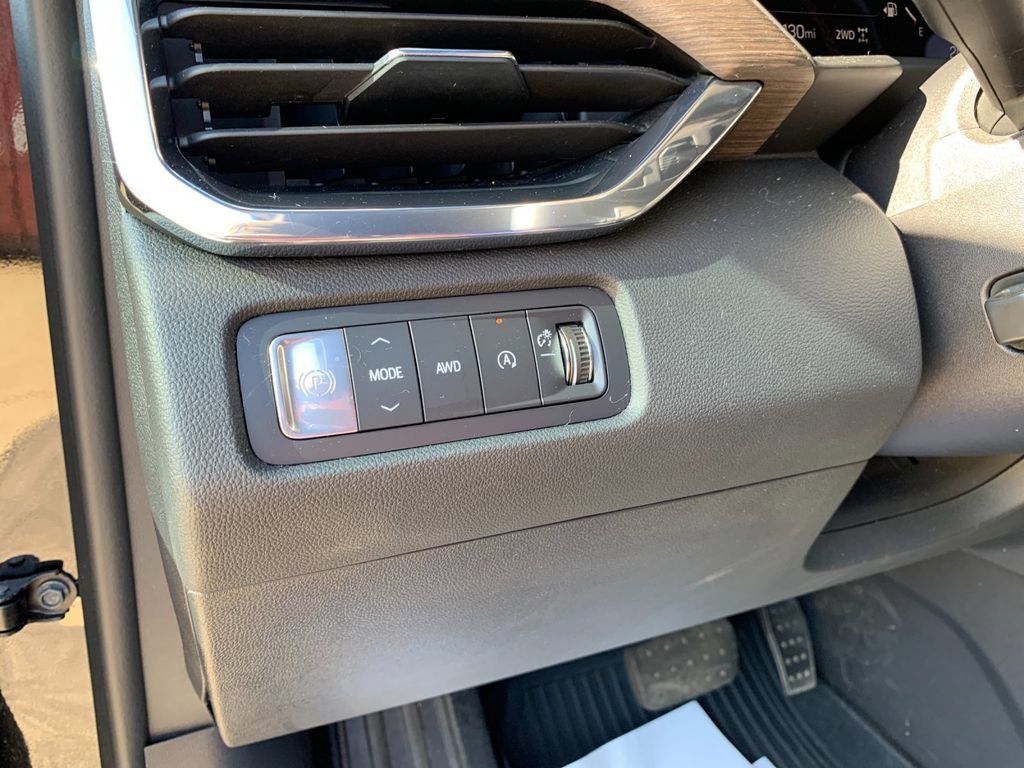 Used 2025 GMC Acadia Denali w/ Super Cruise Package AWD/4WD image 32
