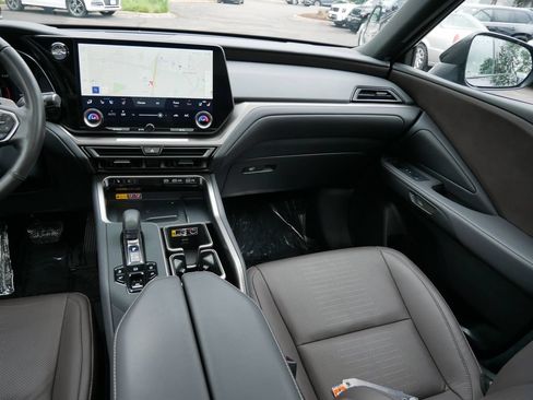 Used 2024 Lexus TX 350 AWD w/ Captains Chair Package image 14