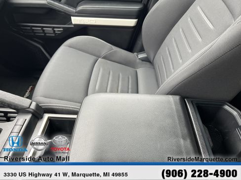 Used 2024 Toyota Tacoma TRD Off-Road AWD/4WD image 20