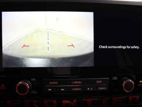 Used 2025 Nissan Frontier PRO-4X AWD/4WD image 15