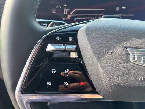 Used 2025 Cadillac Escalade IQ Luxury 1 image 18