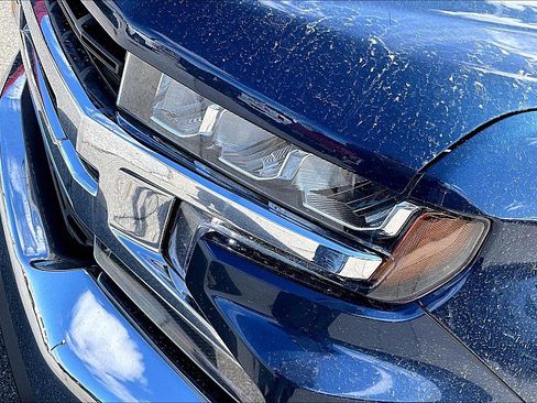 Used 2021 Chevrolet Silverado 1500 LT w/ Bed Protection Package AWD/4WD image 29