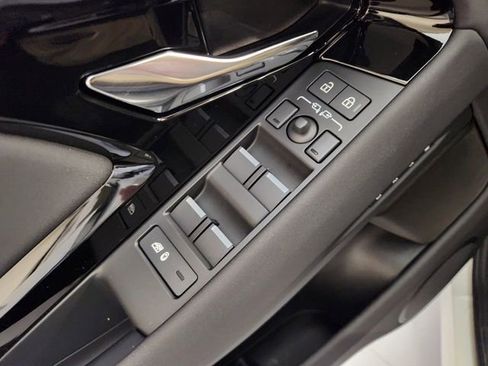 New 2026 Land Rover Range Rover Evoque S AWD/4WD image 22
