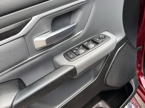 Used 2020 RAM 1500 Big Horn AWD/4WD image 13