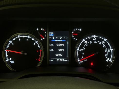 Used 2023 Toyota 4Runner TRD Sport AWD/4WD image 13