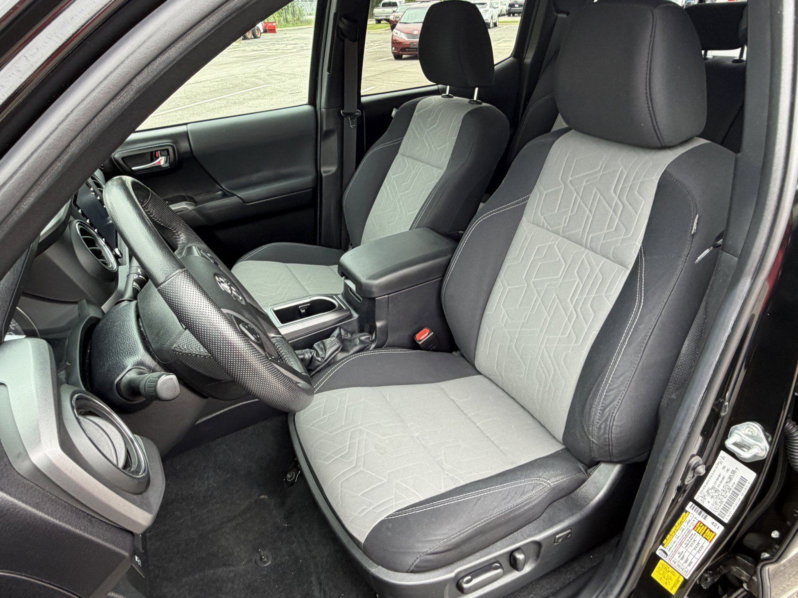 Used 2022 Toyota Tacoma TRD Sport w/ Technology Package AWD/4WD image 11