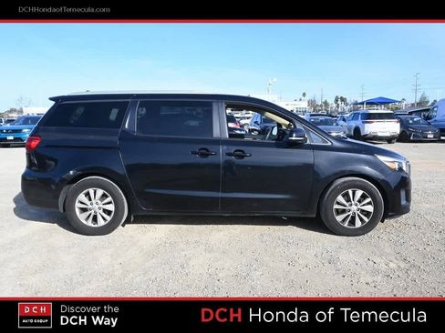 Used 2016 Kia Sedona LX w/ Option Group 020 image 5