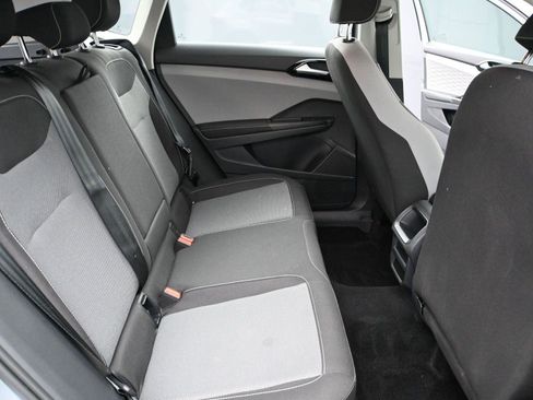 Used 2024 Volkswagen Taos S image 17