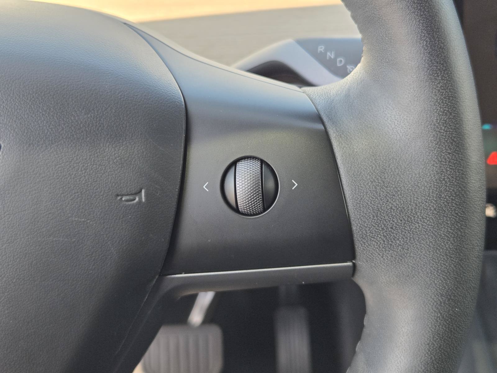 Used 2023 Tesla Model Y 2WD image 15