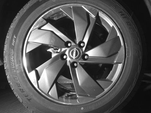 Used 2025 Nissan Rogue SV FWD image 15