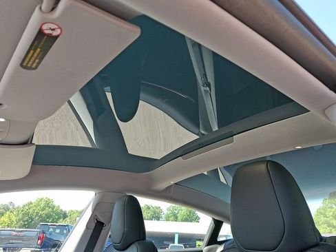 Used 2024 Tesla Model 3 Long Range AWD/4WD image 16