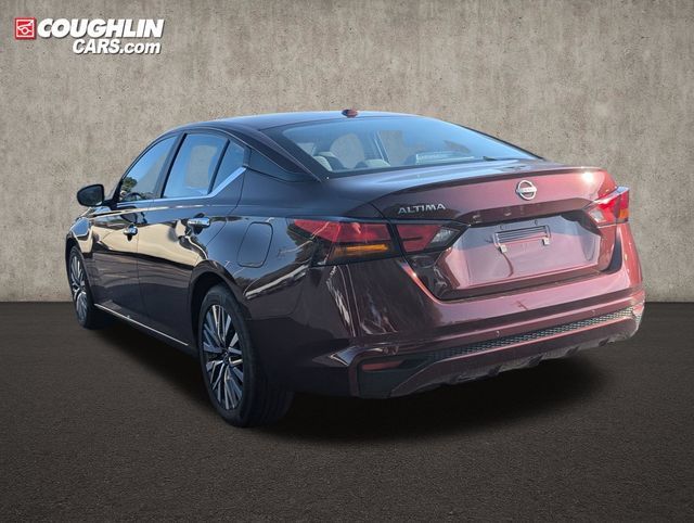 Certified 2025 Nissan Altima 2.5 SV FWD image 5