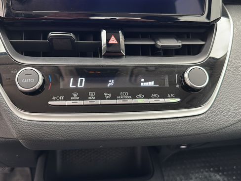 Used 2024 Toyota Corolla LE FWD image 19