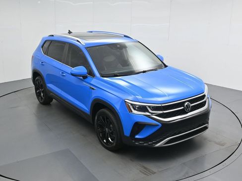 Used 2022 Volkswagen Taos SEL w/ Panoramic Sunroof Package image 39