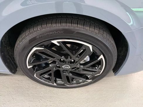 New 2026 Nissan Sentra SR w/ Floor Mat Package FWD image 4