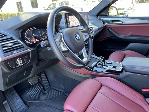 Used 2024 BMW X4 xDrive30i w/ Premium Package image 17
