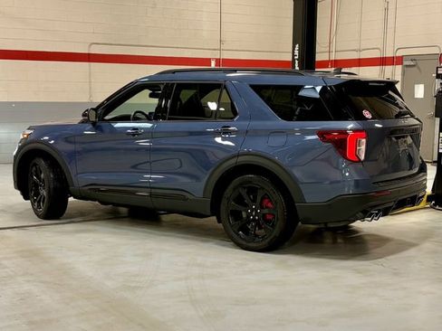 Used 2021 Ford Explorer ST w/ Equipment Group 401A image 2