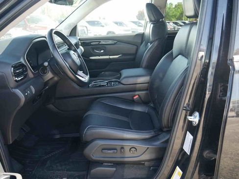 Used 2025 Honda Pilot Touring image 27