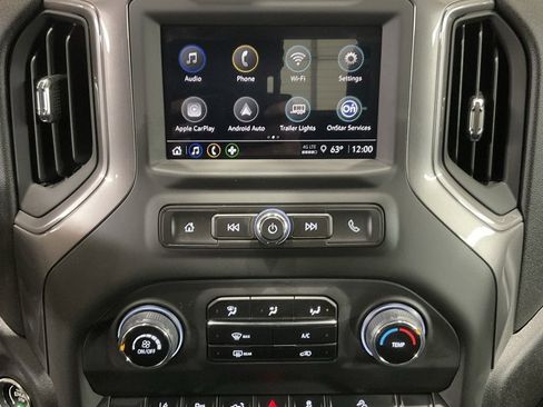 Used 2025 Chevrolet Silverado 2500 Custom w/ Custom Value Package image 17