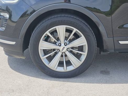 Used 2019 Ford Explorer Limited w/ Ford Safe & Smart Package AWD/4WD image 12