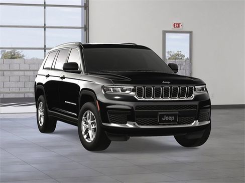 New 2023 Jeep Grand Cherokee L Laredo image 8