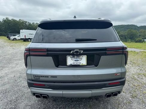 Used 2025 Chevrolet Traverse Z71 AWD/4WD image 7