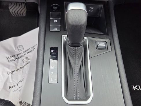 Used 2025 Nissan Kicks SV FWD image 19