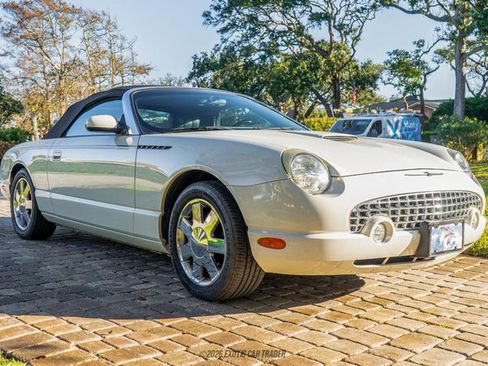 Used 2002 Ford Thunderbird Deluxe image 20