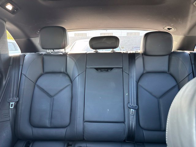 Used 2020 Porsche Macan AWD/4WD image 9