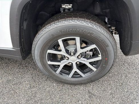 New 2025 Jeep Grand Cherokee Limited image 6