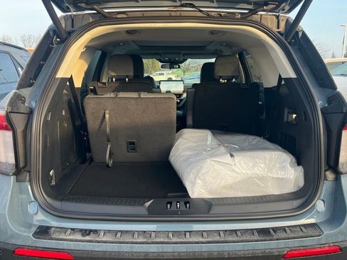 New 2026 Ford Explorer Active w/ Active Comfort Package image 5