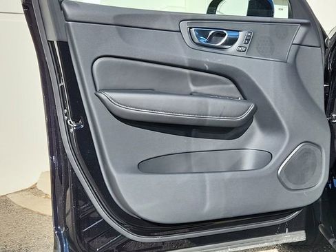 Certified 2025 Volvo XC60 B5 Core w/ Climate Package image 7