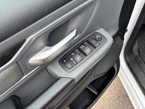 Used 2022 RAM 1500 Big Horn AWD/4WD image 14